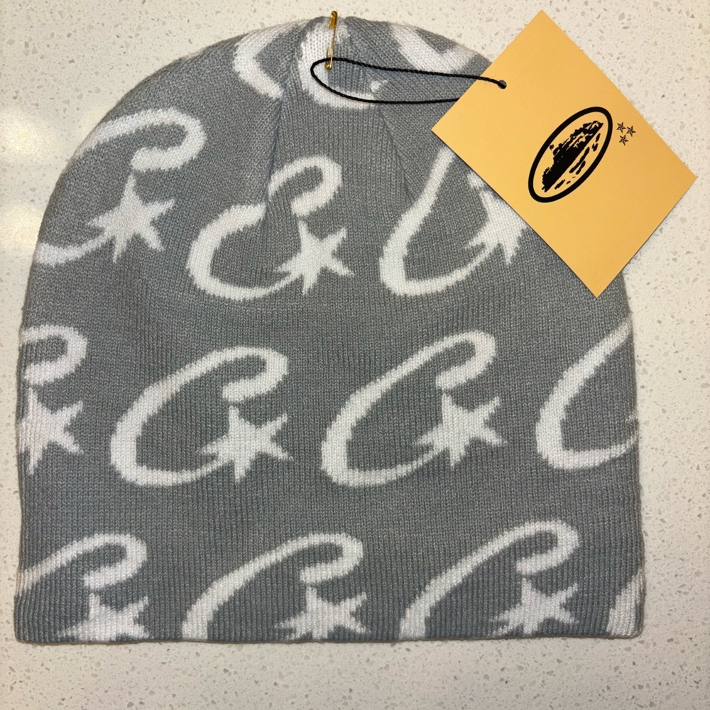 NEW Corteiz Beanie in Gray & White